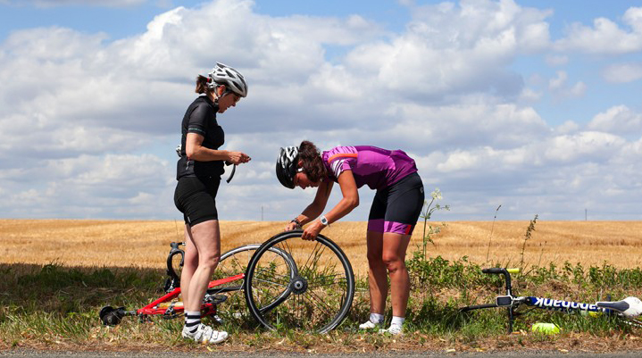 changing your own flat tyre on your bike